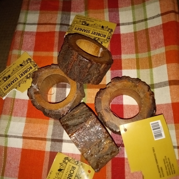 Set of 4 cloth napkins and set of four rustic wooden rings - Picture 2 of 6